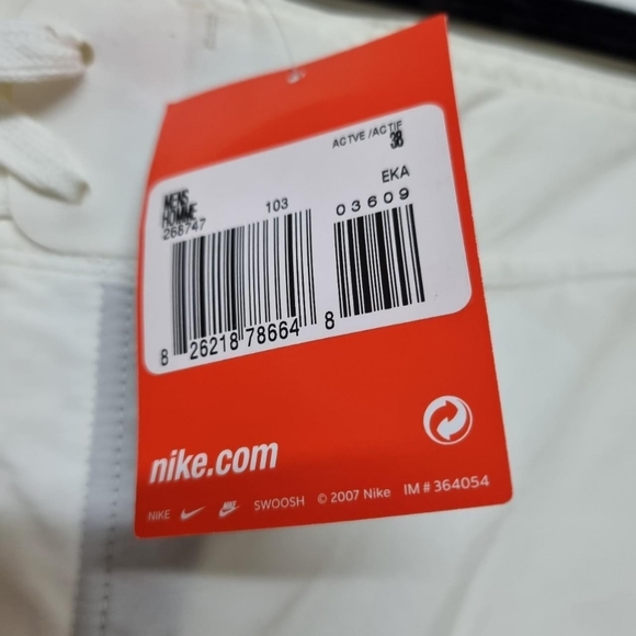 Nike 2007 cream patterned Bermuda shorts.Size 38 waist Bnwt - Picture 4 of 4